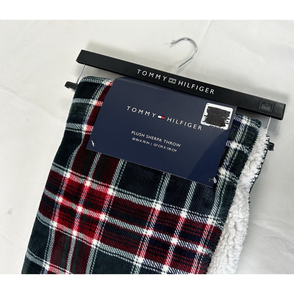 NWT Tommy Hilfiger Plush Sherpa Throw Blanket Plaid Multicolor 50" x 70"